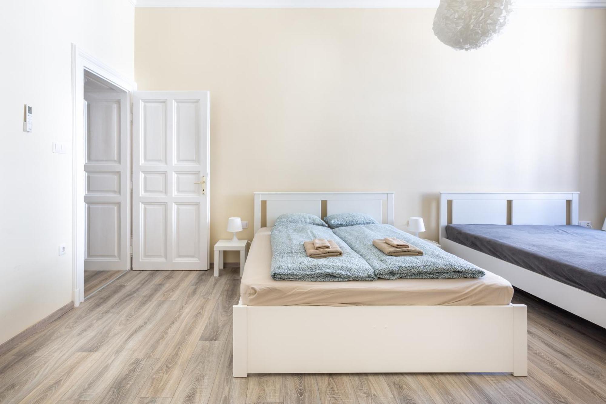 R62A Rottenbiller Apartment Budapest Kültér fotó